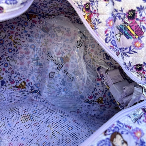 Vera Bradley x Disney Belle Floral Large Travel Duffel Bag NWT and strap - Picture 5 of 9